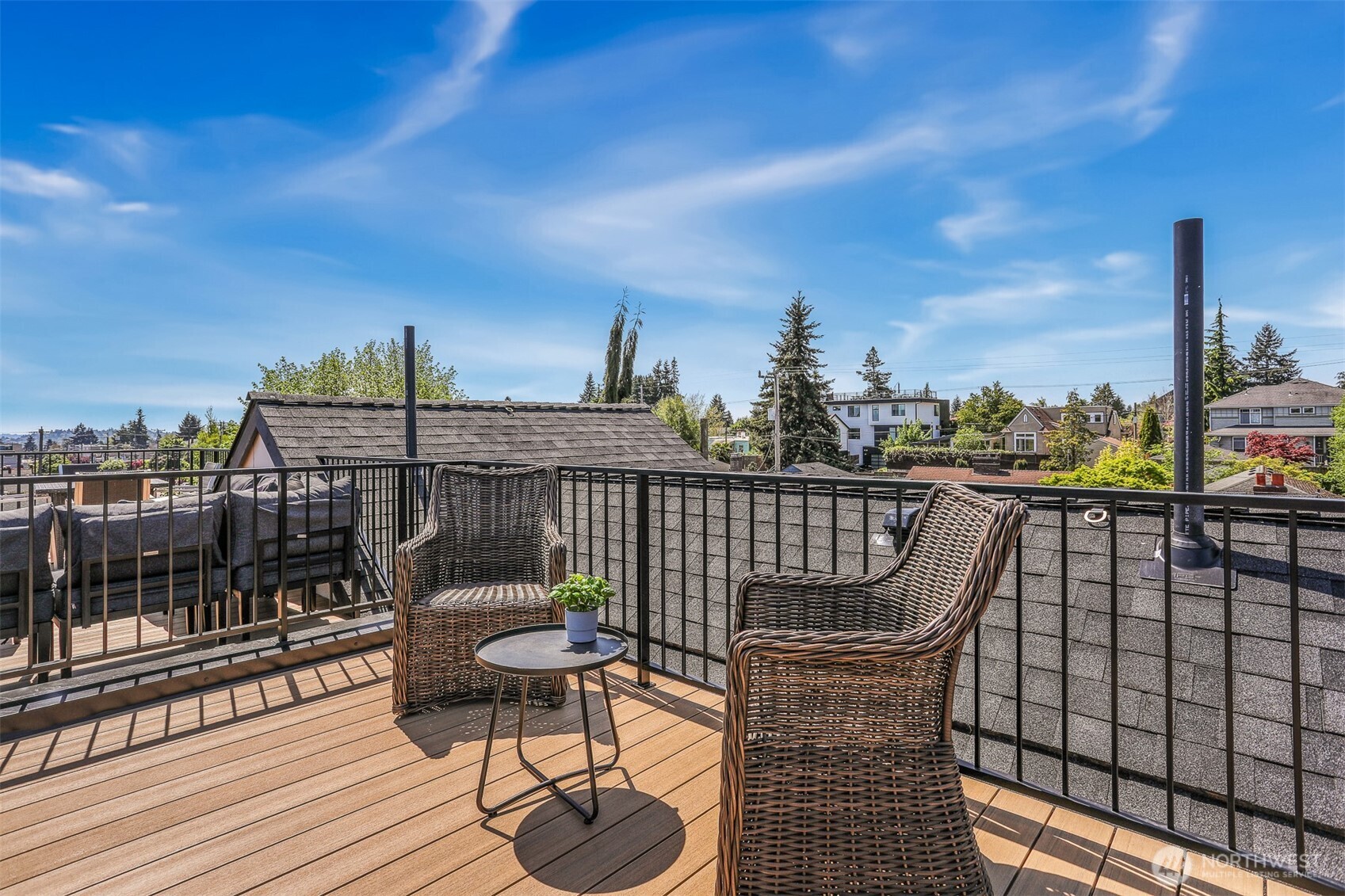 8330 24th Avenue Northwest Seattle, WA 98117 - Photo 2 of 38