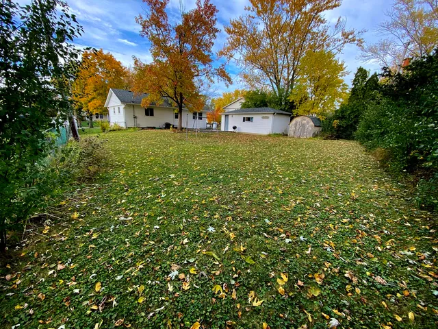 $254,999 | 311 West Kennedy Drive, Streamwood, IL 60107