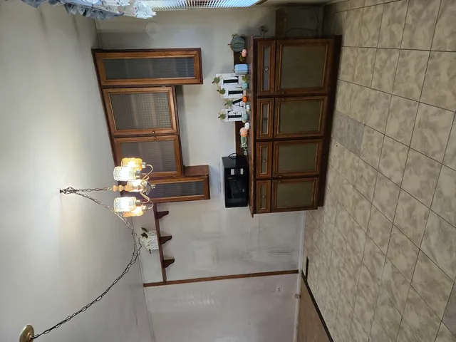 $254,999 | 311 West Kennedy Drive, Streamwood, IL 60107