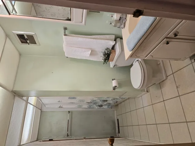 $254,999 | 311 West Kennedy Drive, Streamwood, IL 60107