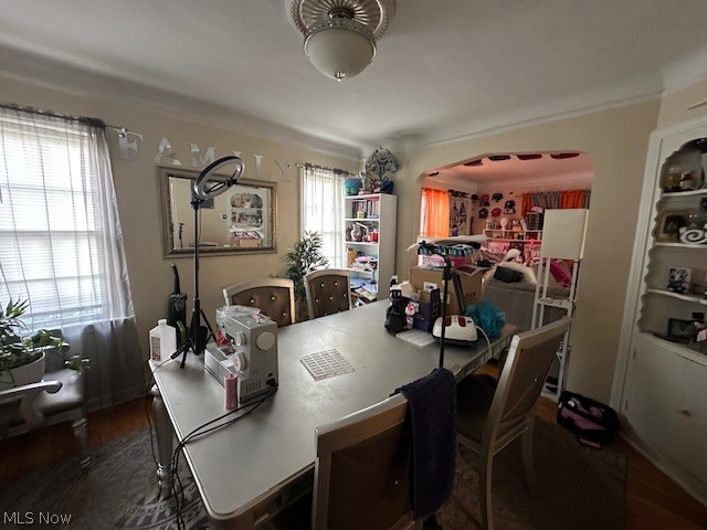 1011 Yellowstone Road Cleveland Heights, OH 44121 - Photo 4 of 23 Gallery Image 4