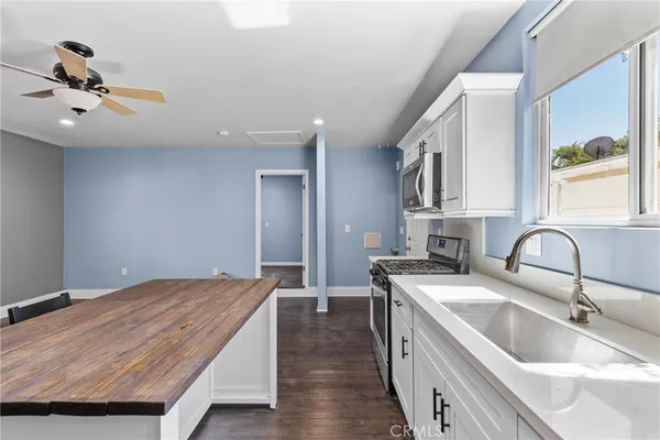 $2,295 | 19403 Welby Way, Reseda, CA 91335