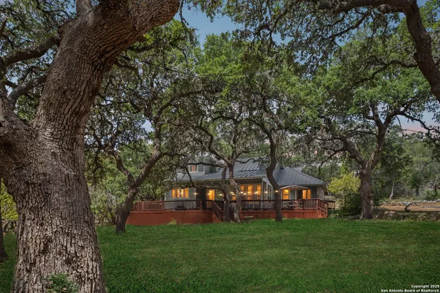 $500,000 | 301 Buntline Drive South, Bergheim, TX 78004