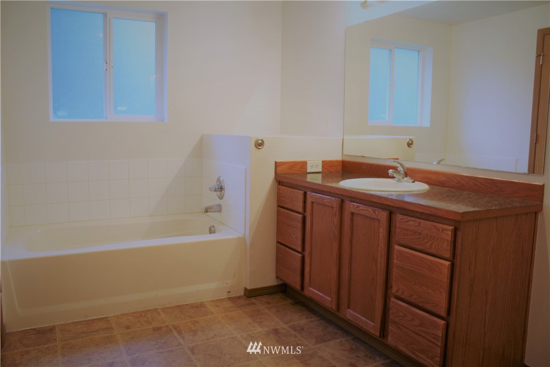 286 Beaver Creek Road Cathlamet, WA 98612 - Photo 14 of 35 Gallery Image 14