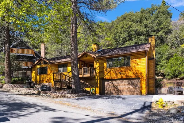 $560,000 | 5820 Acorn Drive, Wrightwood, CA 92397