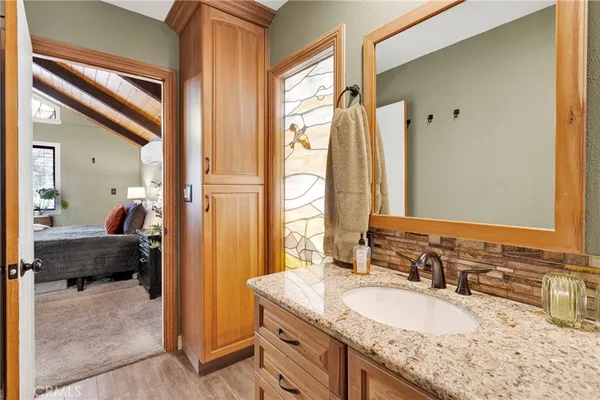 $560,000 | 5820 Acorn Drive, Wrightwood, CA 92397