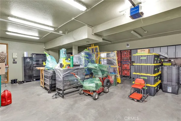 $560,000 | 5820 Acorn Drive, Wrightwood, CA 92397
