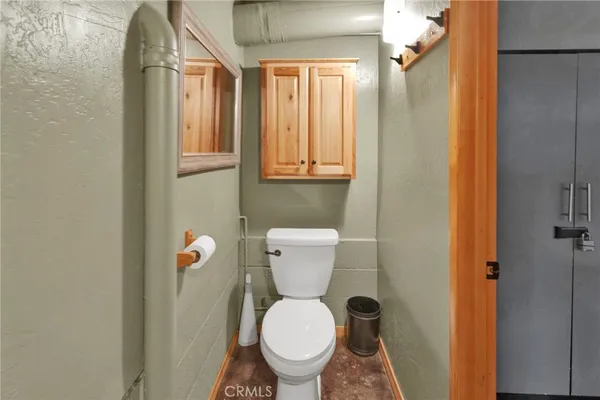 $560,000 | 5820 Acorn Drive, Wrightwood, CA 92397