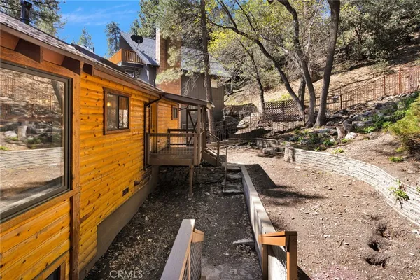 $560,000 | 5820 Acorn Drive, Wrightwood, CA 92397