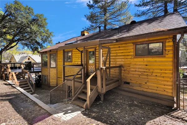 $560,000 | 5820 Acorn Drive, Wrightwood, CA 92397