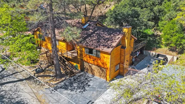 $560,000 | 5820 Acorn Drive, Wrightwood, CA 92397