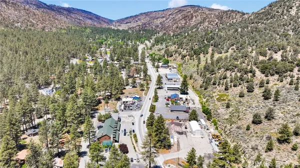 $560,000 | 5820 Acorn Drive, Wrightwood, CA 92397