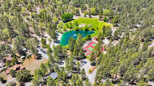 $560,000 | 5820 Acorn Drive, Wrightwood, CA 92397