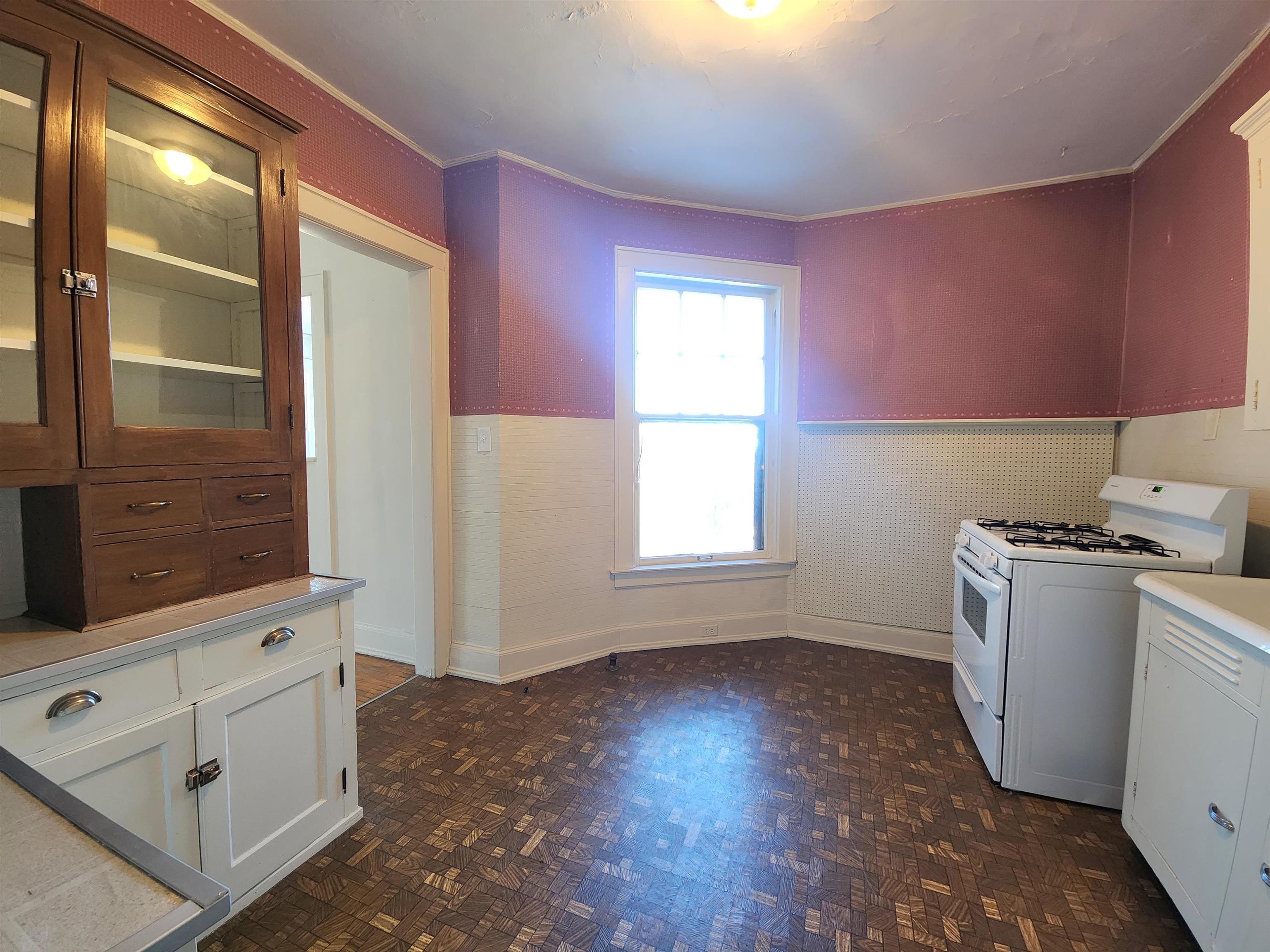 814 Center Avenue, Unit G Bay City, MI 48708 - Photo 4 of 8