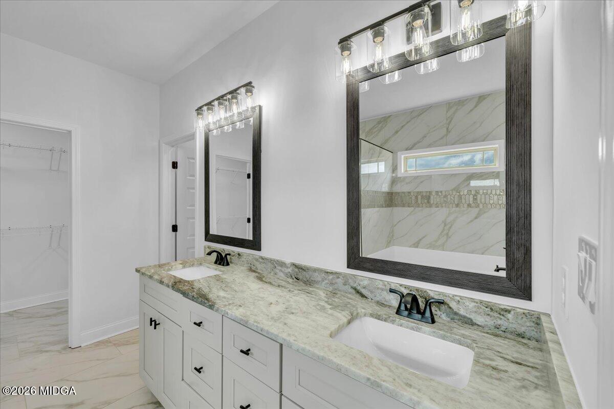 202 Eric Court Byron, GA 31008 - Photo 31 of 57 31 - Owner Bath