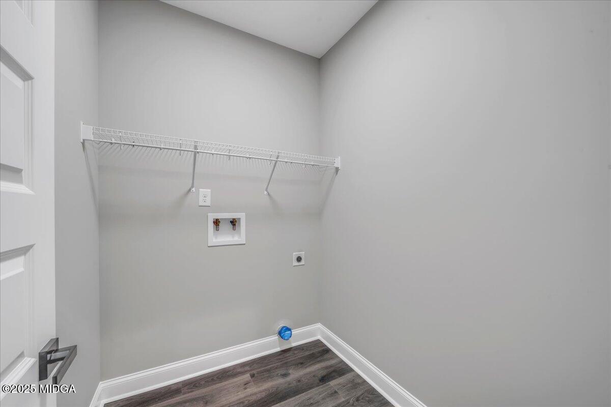 202 Eric Court Byron, GA 31008 - Photo 32 of 43 33 - Early Laundry Room