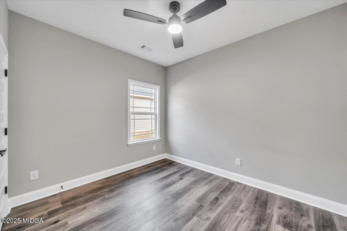 202 Eric Court Byron, GA 31008 - Photo 36 of 43 37 - Bedroom 3