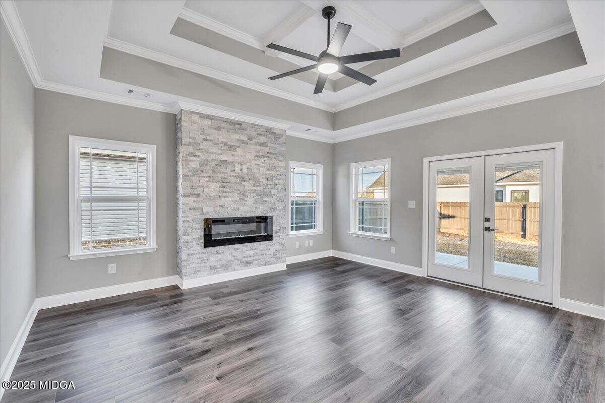 202 Eric Court Byron, GA 31008 - Photo 6 of 43 7 - Living Room with Fireplace
