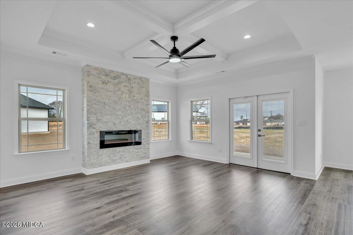 202 Eric Court Byron, GA 31008 - Photo 10 of 57 10 - Living Room
