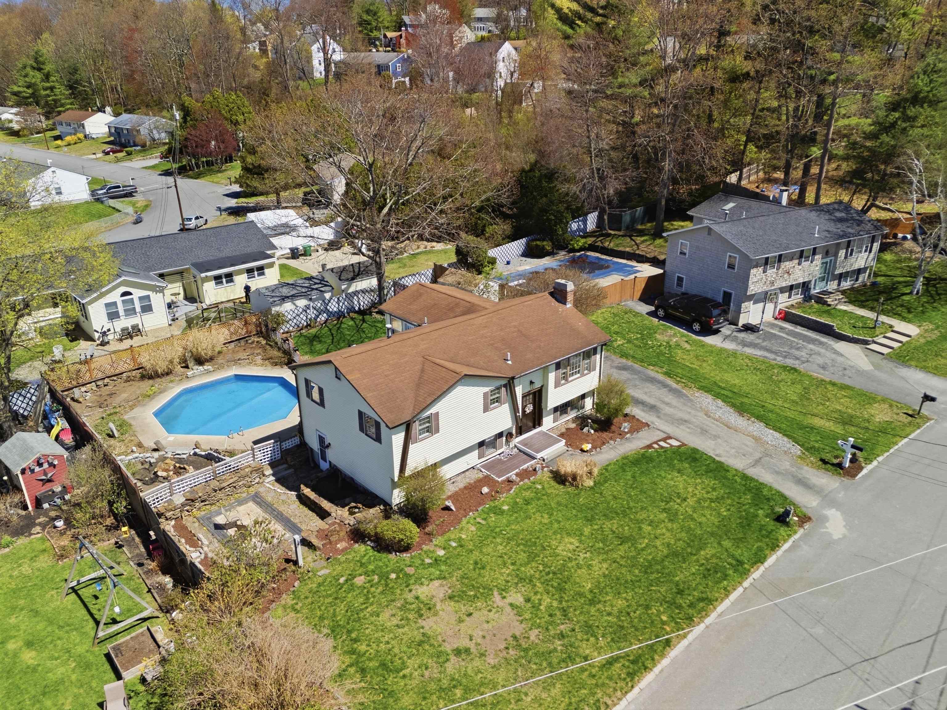 4 Percheron Circle Nashua, NH 03062 - Photo 45 of 53