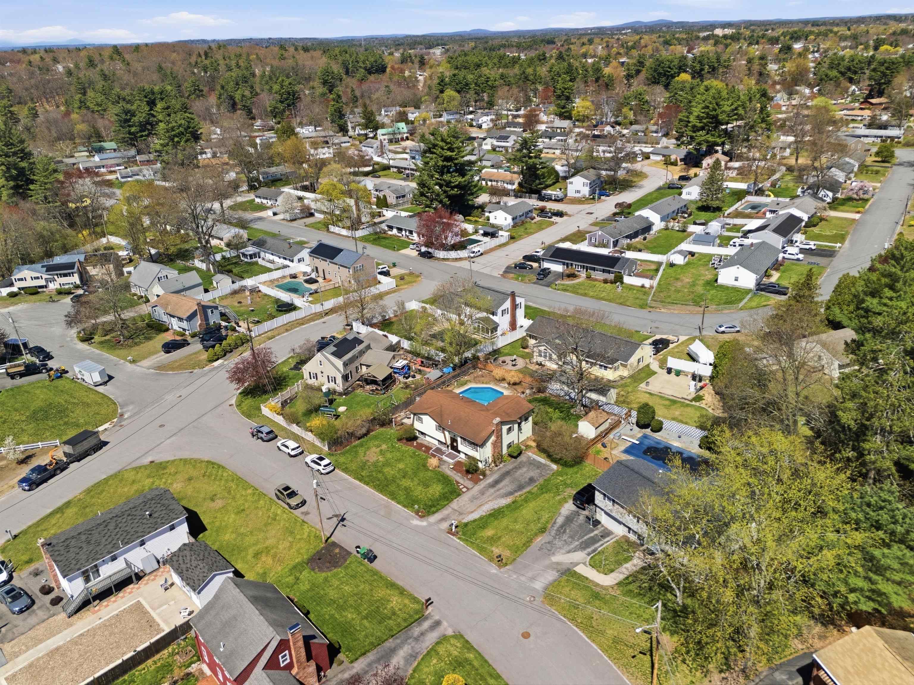 4 Percheron Circle Nashua, NH 03062 - Photo 49 of 53