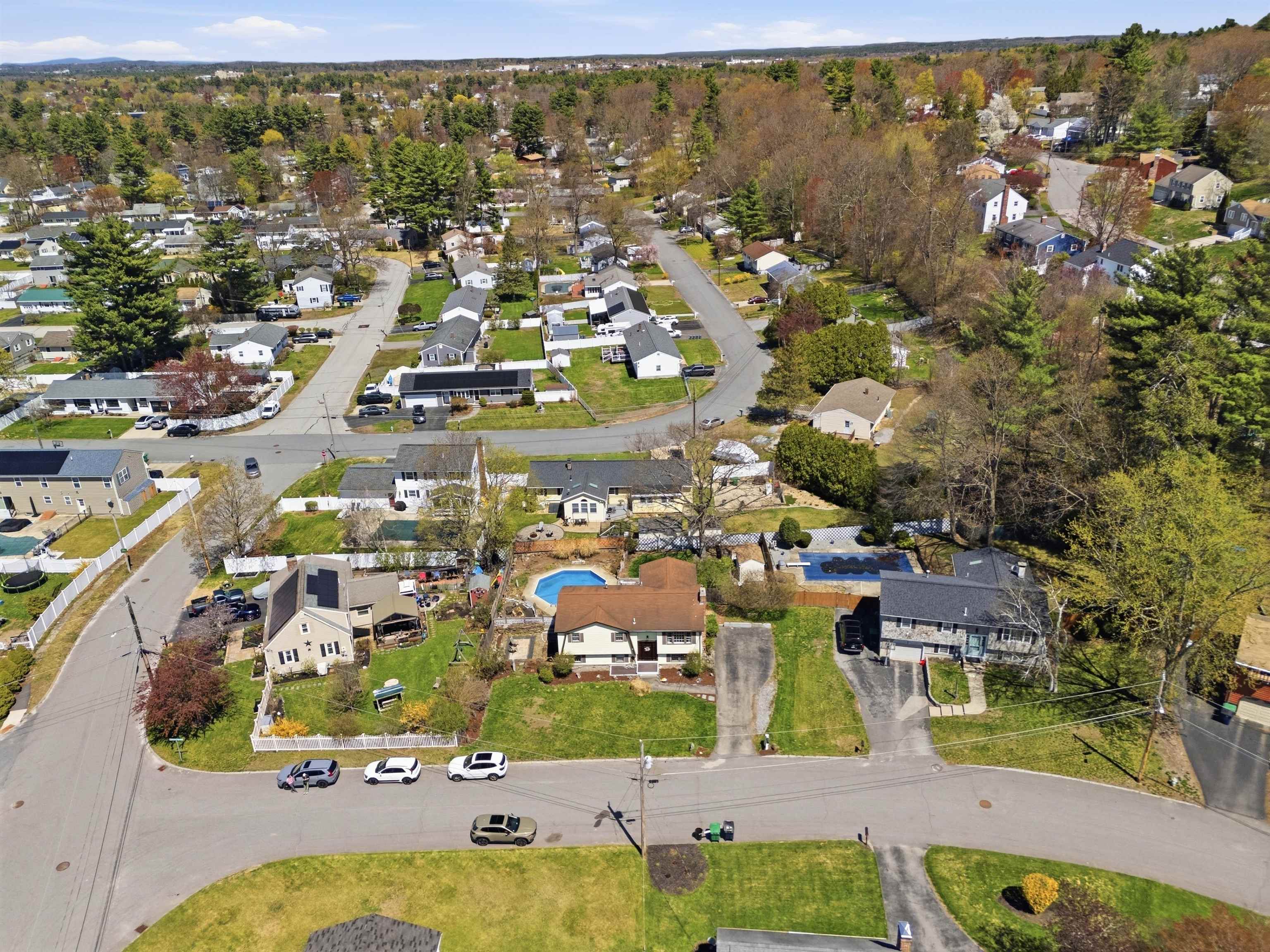 4 Percheron Circle Nashua, NH 03062 - Photo 50 of 53