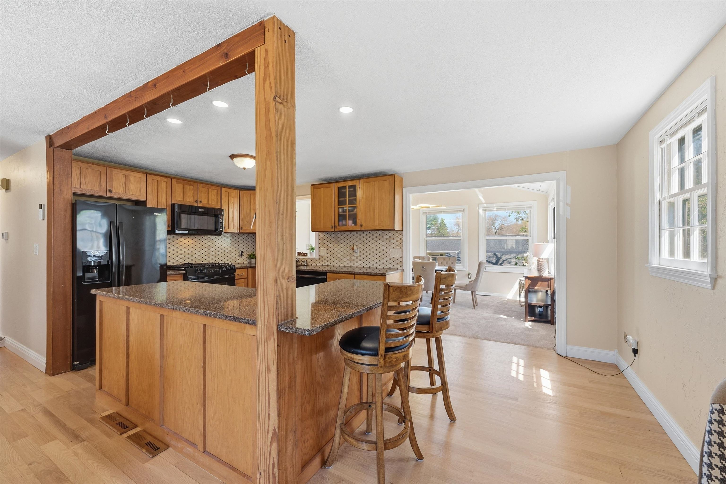 4 Percheron Circle Nashua, NH 03062 - Photo 5 of 53