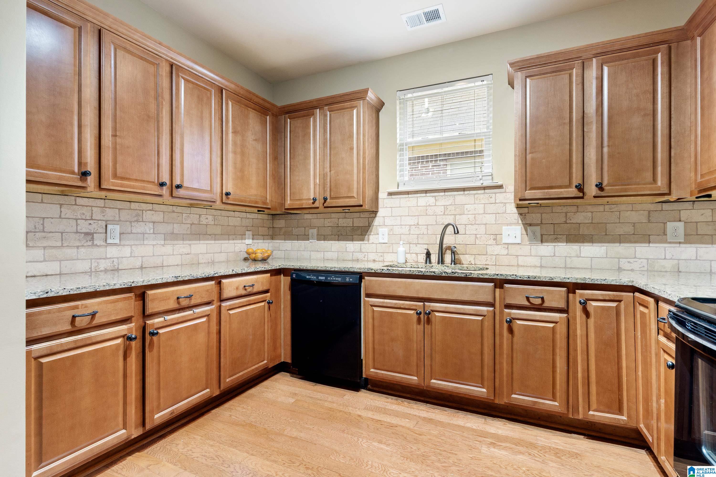 5660 Park Side Road Birmingham, AL 35244 - Photo 10 of 38