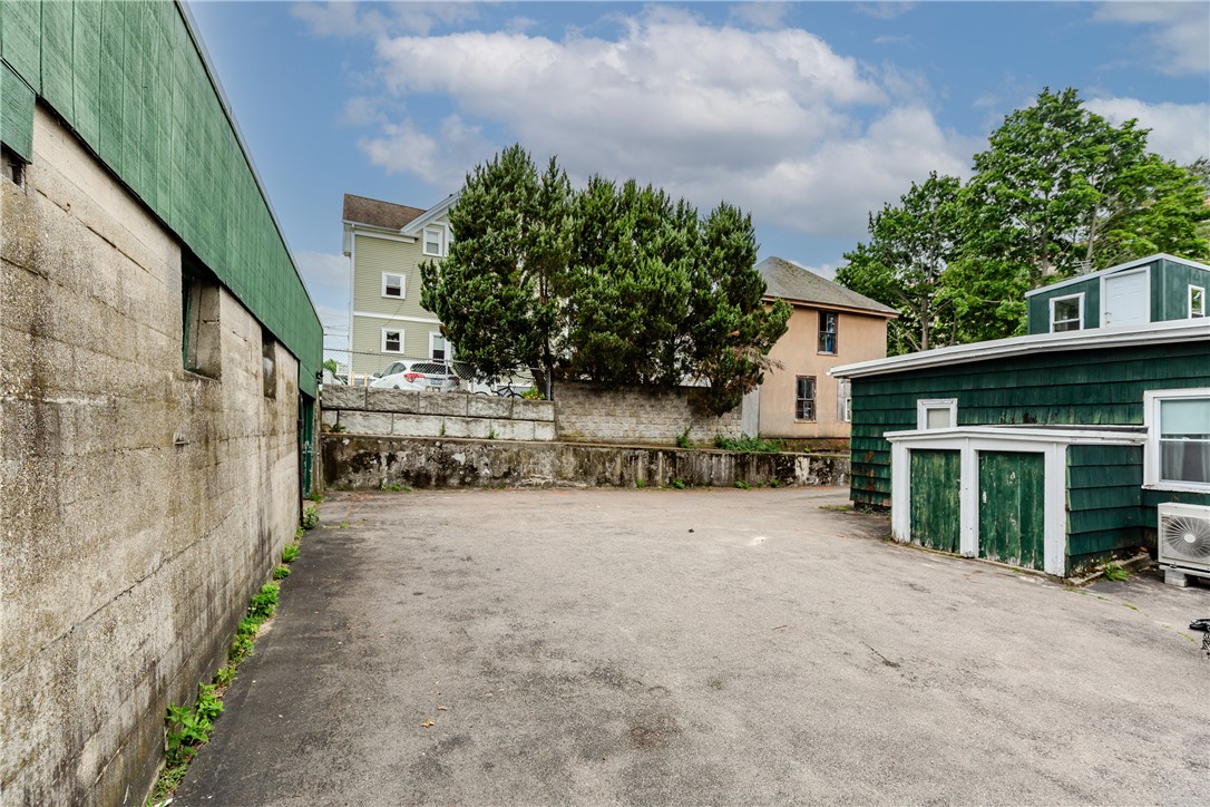 60 Greene Street Woonsocket, RI 02895 - Photo 4 of 42