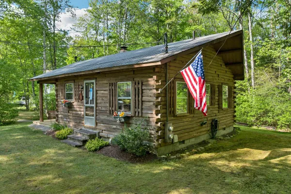$299,999 | 11 Dustin Drive, Barnstead, NH 03225