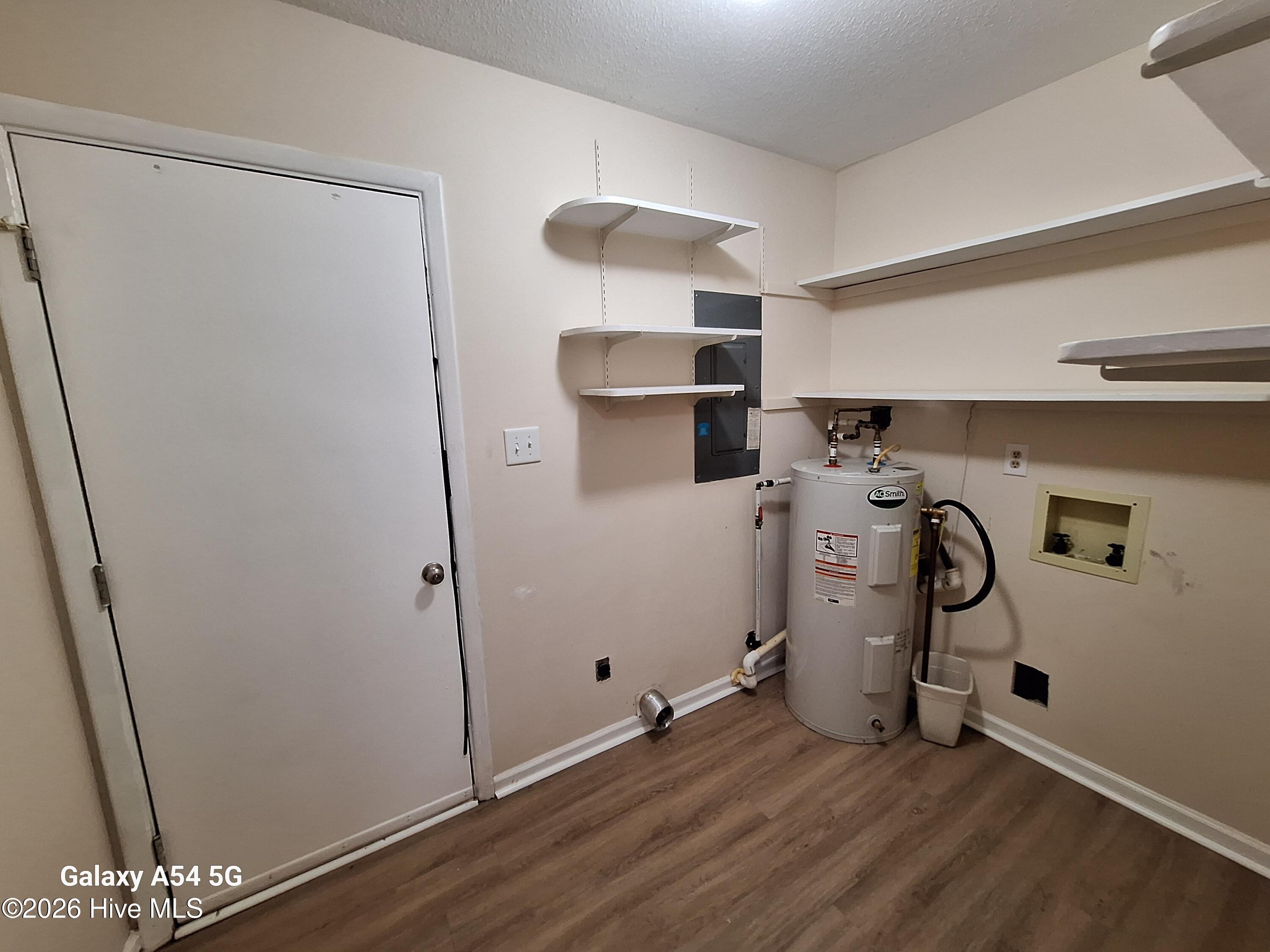 142 Florida Park Road Newport, NC 28570 - Photo 12 of 14 Laundry Room