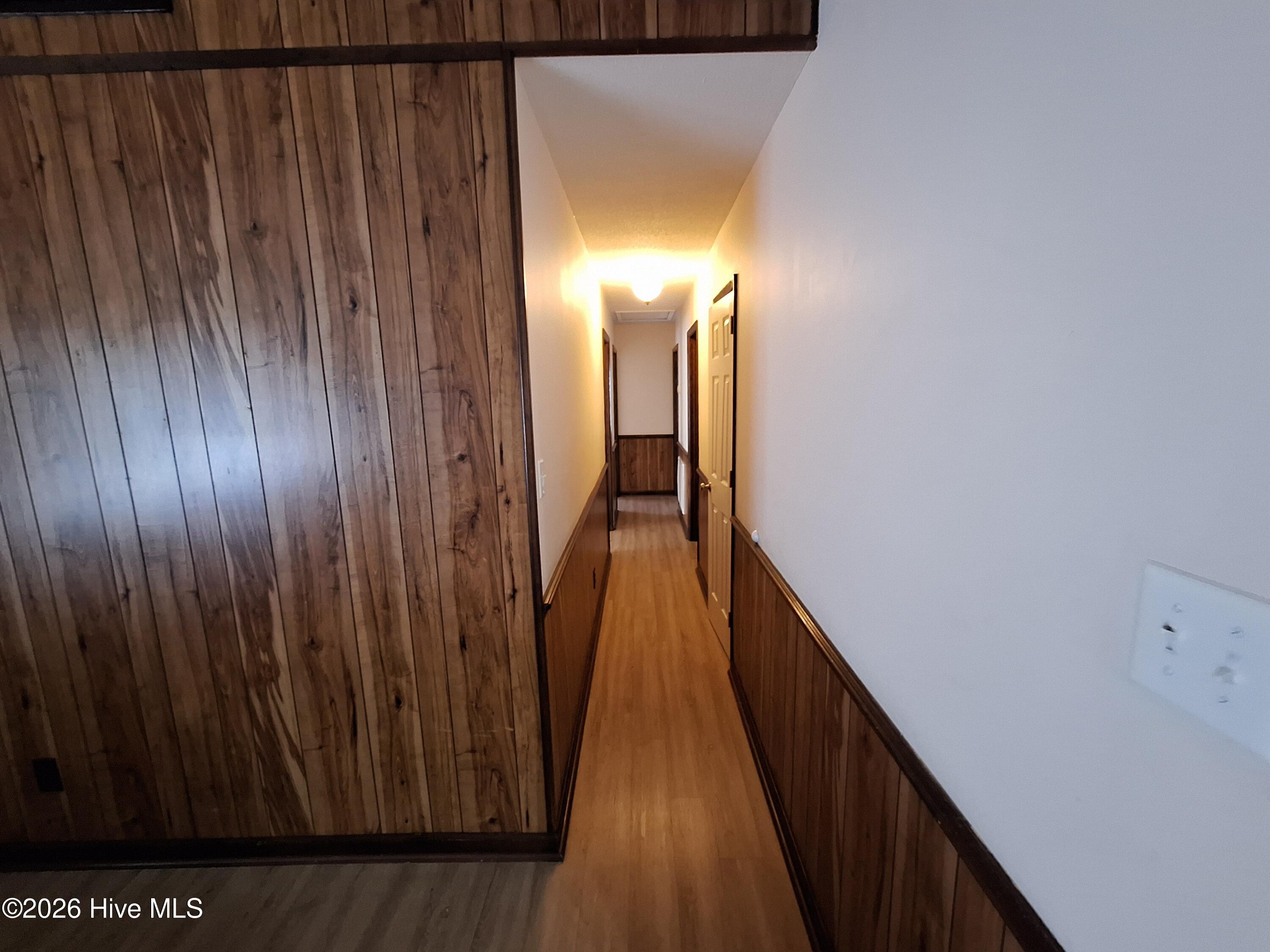 142 Florida Park Road Newport, NC 28570 - Photo 5 of 14 Hallway