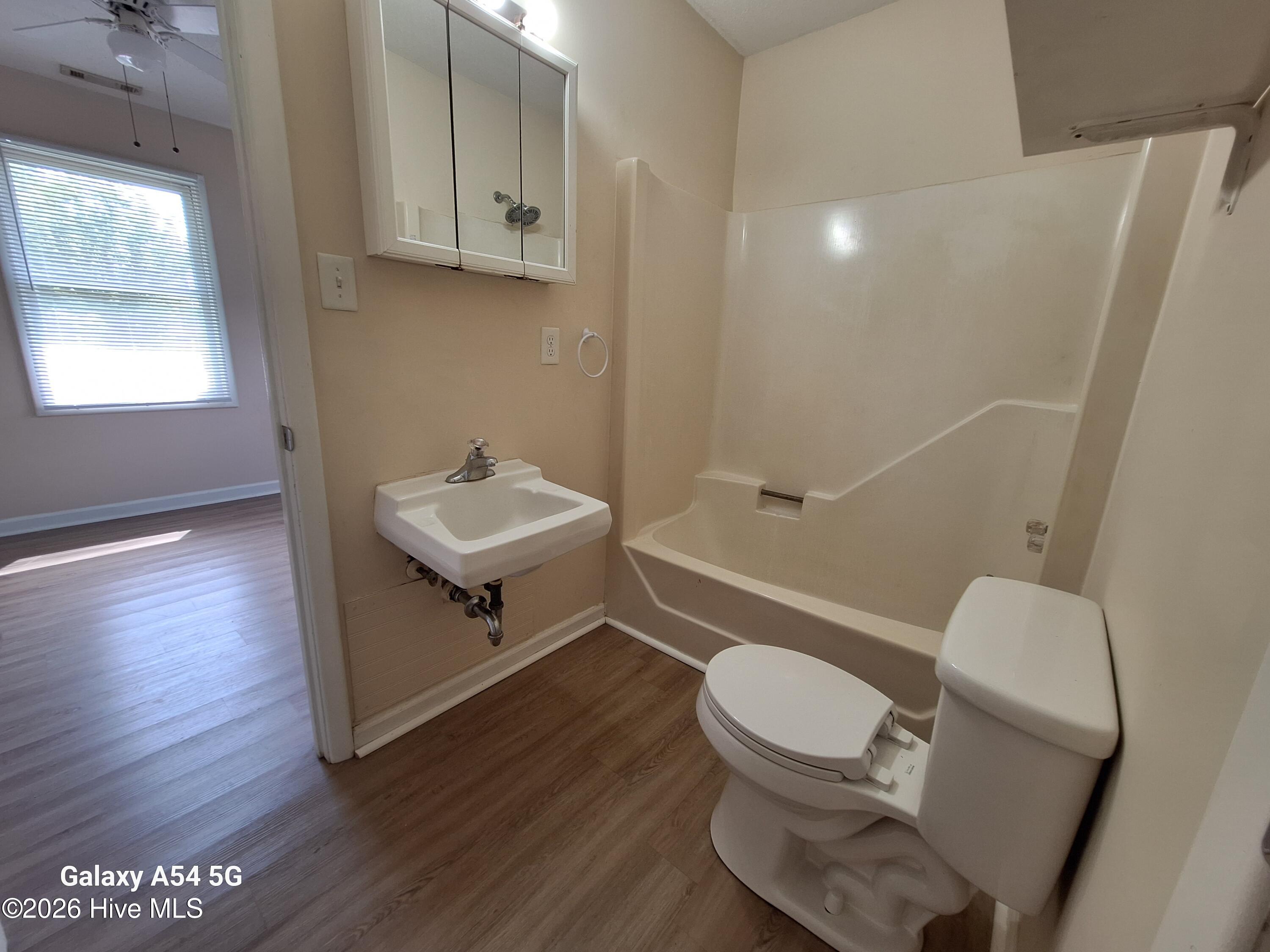142 Florida Park Road Newport, NC 28570 - Photo 7 of 14 Full Bath 1