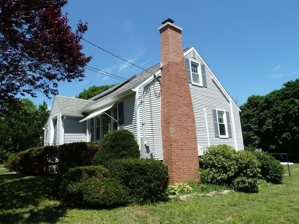 7 Dugan Road Ware, MA 01082 - Photo 4 of 41