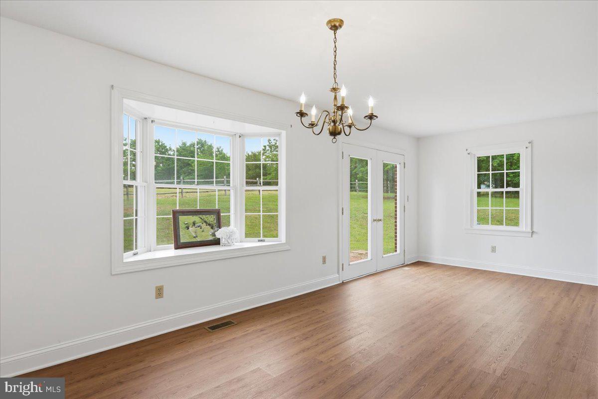 2447 Headquarters Road Edinburg, VA 22824 - Photo 15 of 58 Dining Area