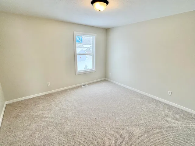 $539,900 | 7326 Graymoor Street Southeast, Caledonia, MI 49316