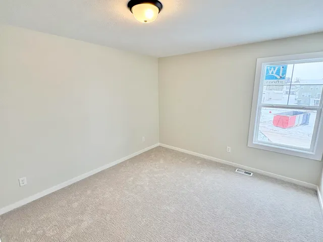 $539,900 | 7326 Graymoor Street Southeast, Caledonia, MI 49316