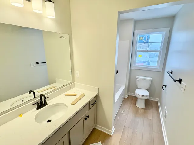 $539,900 | 7326 Graymoor Street Southeast, Caledonia, MI 49316