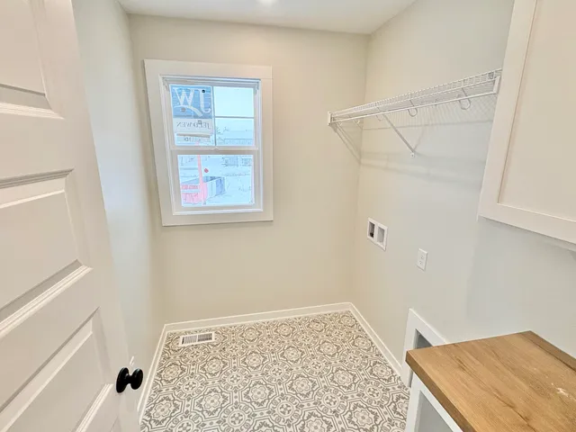 $539,900 | 7326 Graymoor Street Southeast, Caledonia, MI 49316