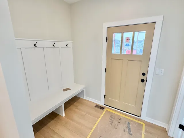 $539,900 | 7326 Graymoor Street Southeast, Caledonia, MI 49316