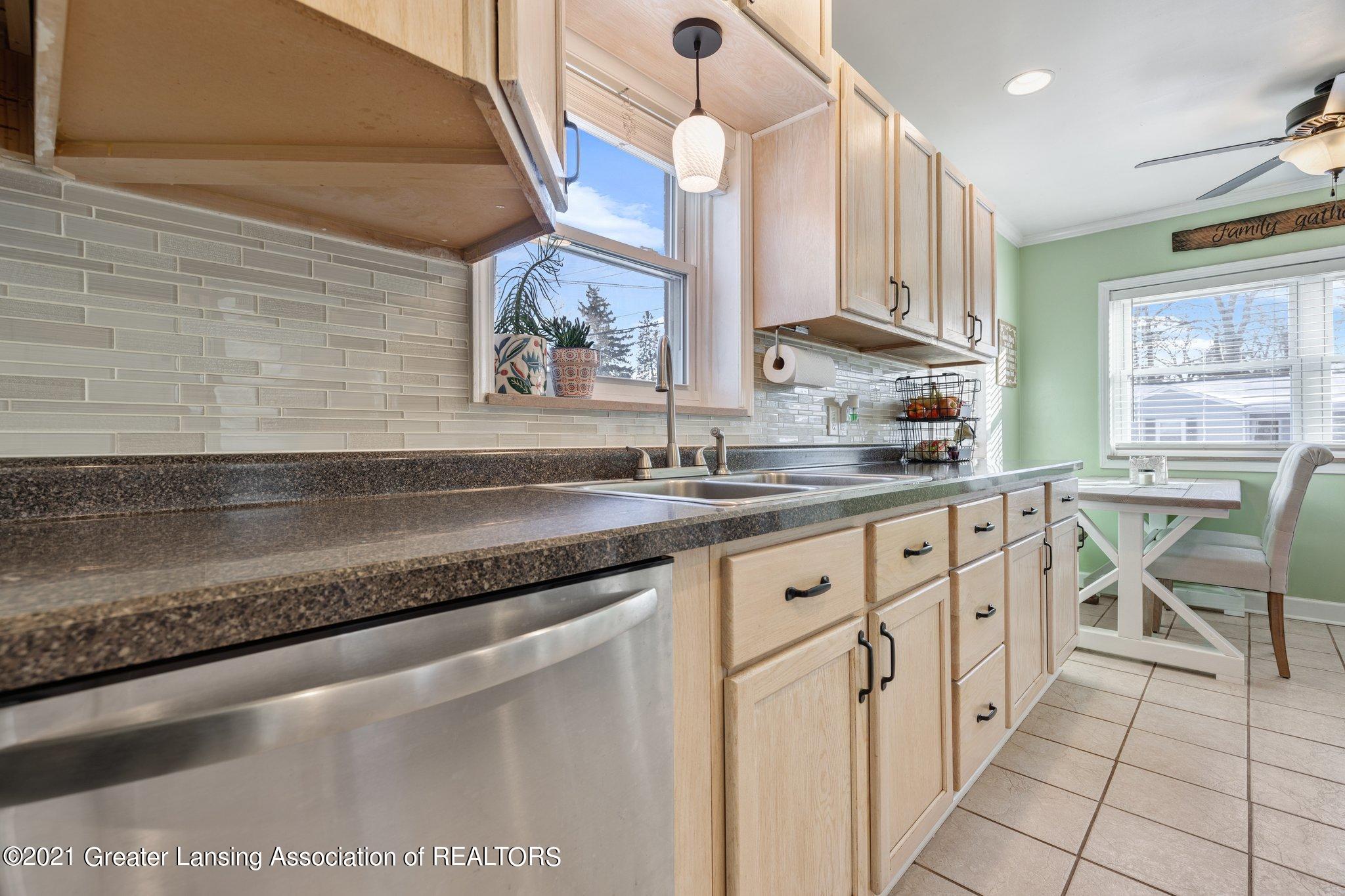 1400 West Rundle Avenue Lansing, MI 48910 - Photo 16 of 32 16-web-or-mls-1P6A6756_7_8