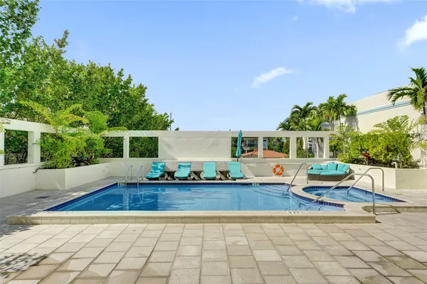$485,000 | 9172 Collins Avenue, Unit 302, Surfside, FL 33154