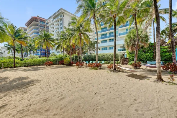 $485,000 | 9172 Collins Avenue, Unit 302, Surfside, FL 33154