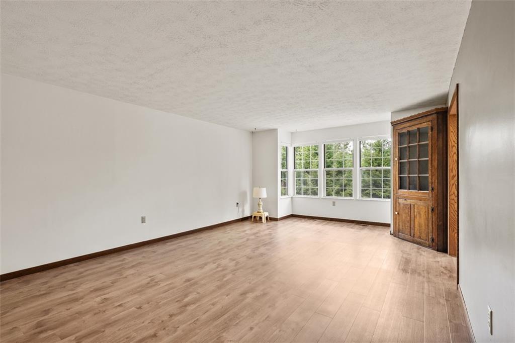 2582 Grouse Ridge, Unit A Wexford, PA 15090 - Photo 10 of 44 Spacious with room for many furniture layouts.