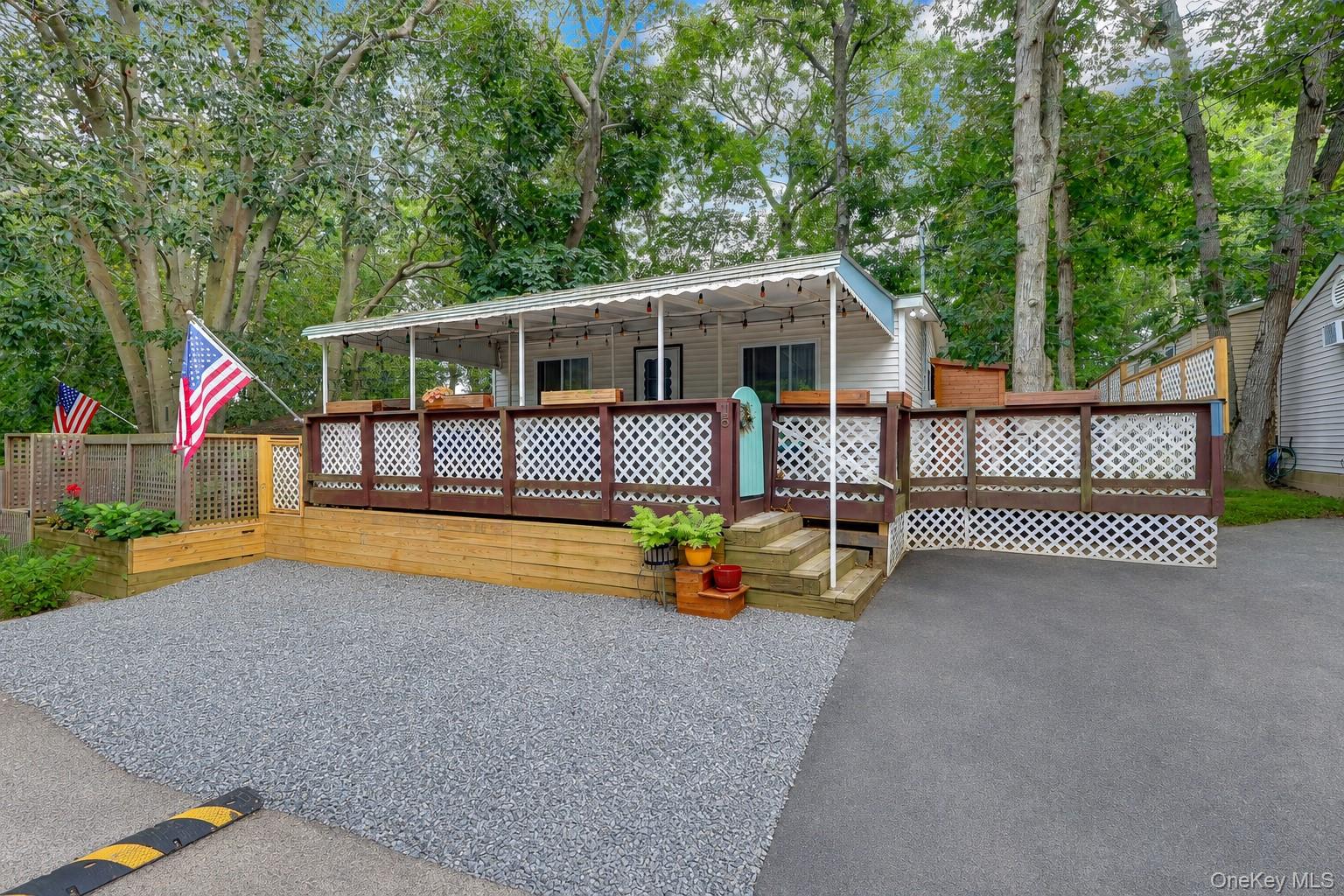 15 Cottage Road Baiting Hollow, NY 11933 - Photo 2 of 25 Gallery Image 2