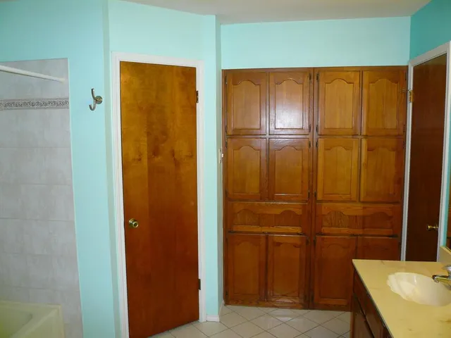 $2,350 | 3920 Woodruff Court, Arlington, TX 76017