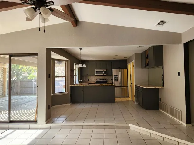 $2,350 | 3920 Woodruff Court, Arlington, TX 76017