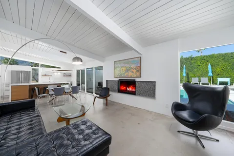 $965,000 | 2550 North Kitty Hawk Drive, Palm Springs, CA 92262