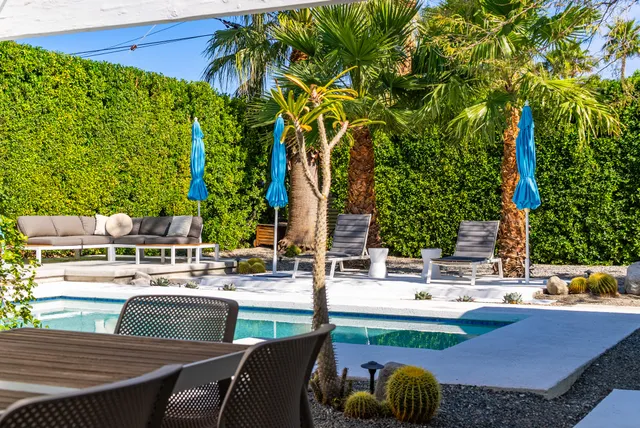 $965,000 | 2550 North Kitty Hawk Drive, Palm Springs, CA 92262