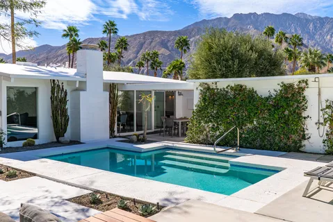 $965,000 | 2550 North Kitty Hawk Drive, Palm Springs, CA 92262
